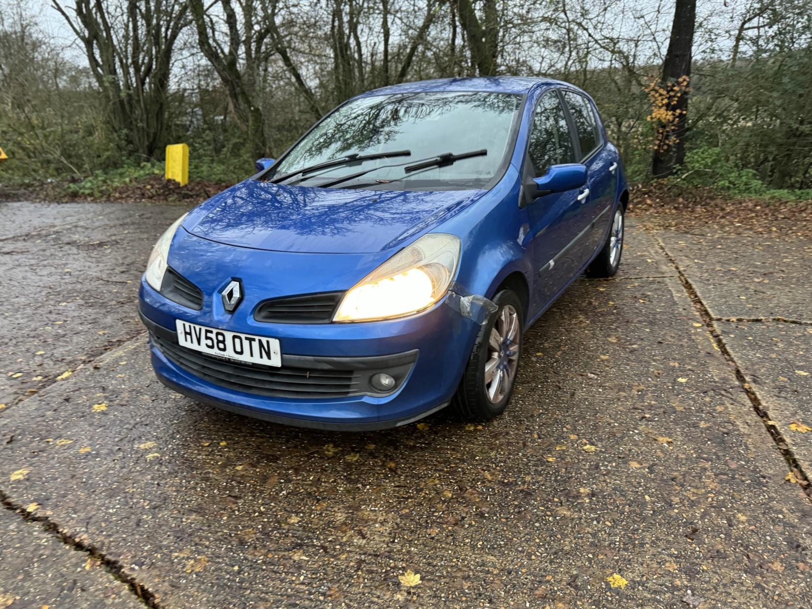 Renault Clio 1.2 TCe 16v Dynamique S Hatchback 5dr Petrol Manual (139 g/km, 100 bhp)