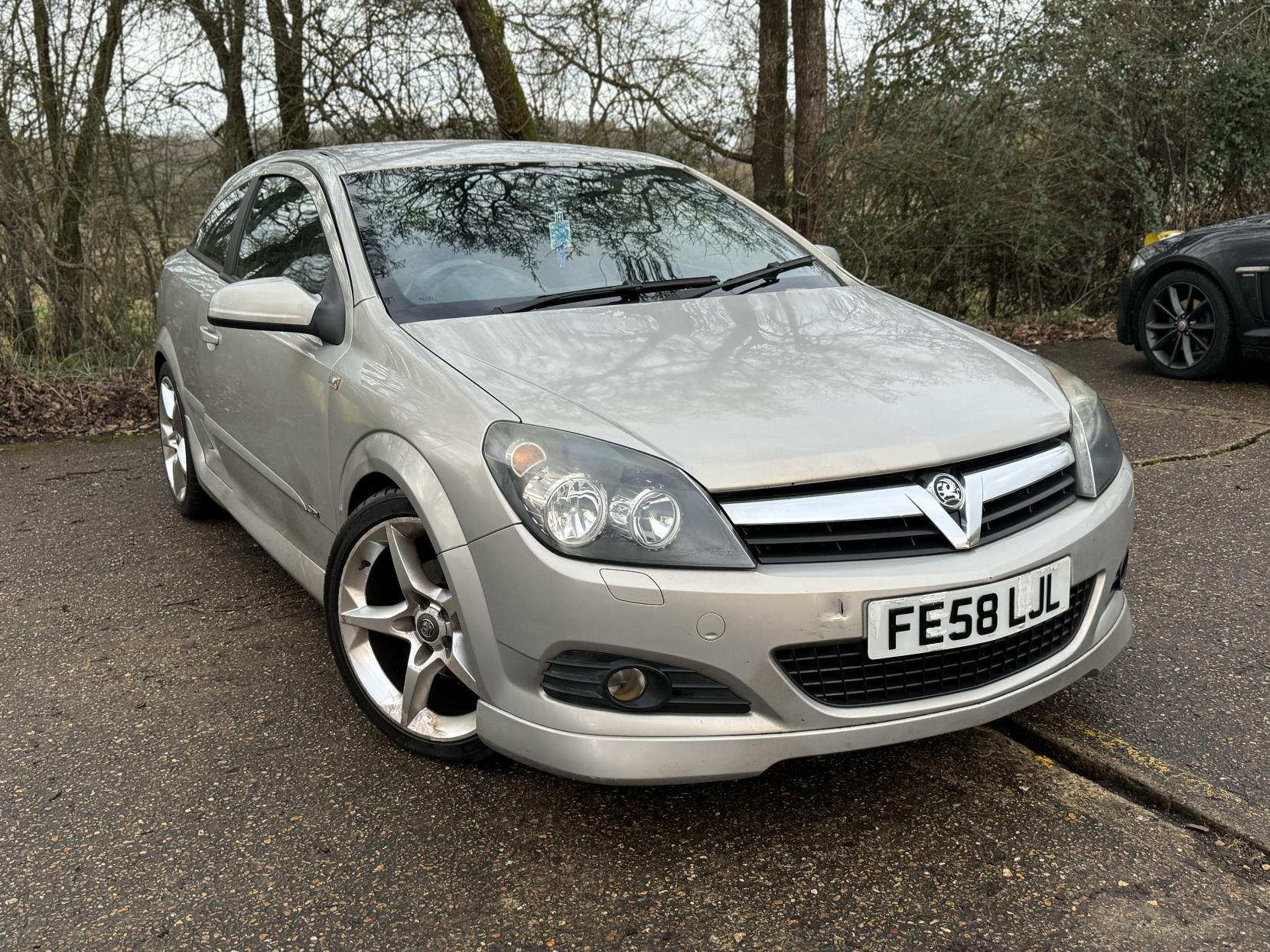 Vauxhall Astra 1.8i 16v SRi Sport Hatch 3dr Petrol Automatic (199 g/km, 123 bhp)