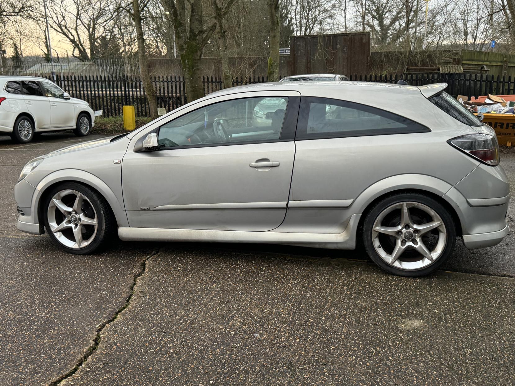 Vauxhall Astra 1.8i 16v SRi Sport Hatch 3dr Petrol Automatic (199 g/km, 123 bhp)